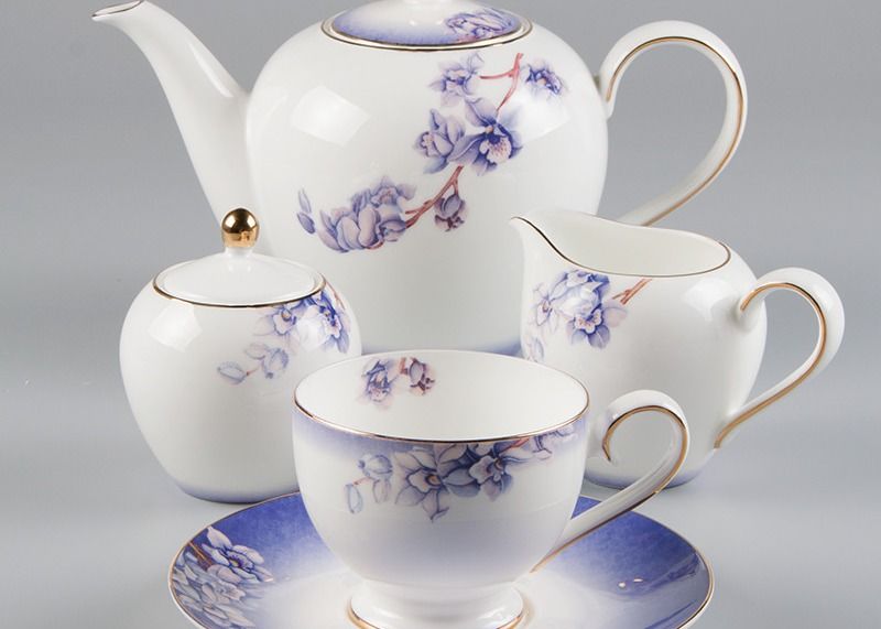 BSCI Lightweight Gold Rim Royal Bone China Tea Set
